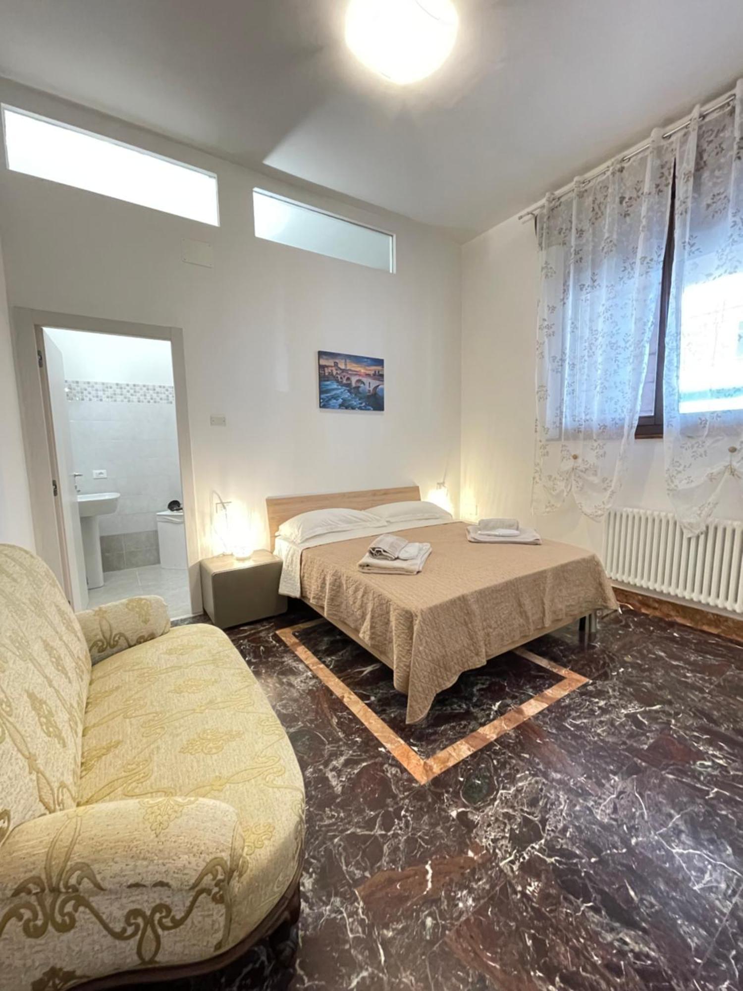 You & Me Garibaldi Home Verona Center Ngoại thất bức ảnh